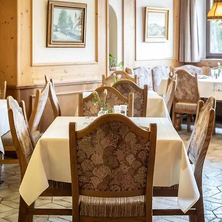 Hotel-gasthof Zum Dragoner Hotel 3*