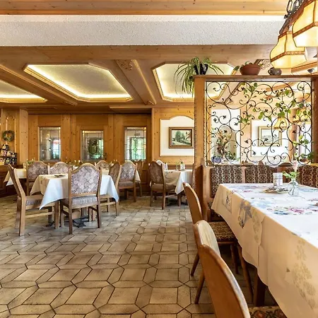 Hotel Hotel-Gasthof Zum Dragoner Peiting